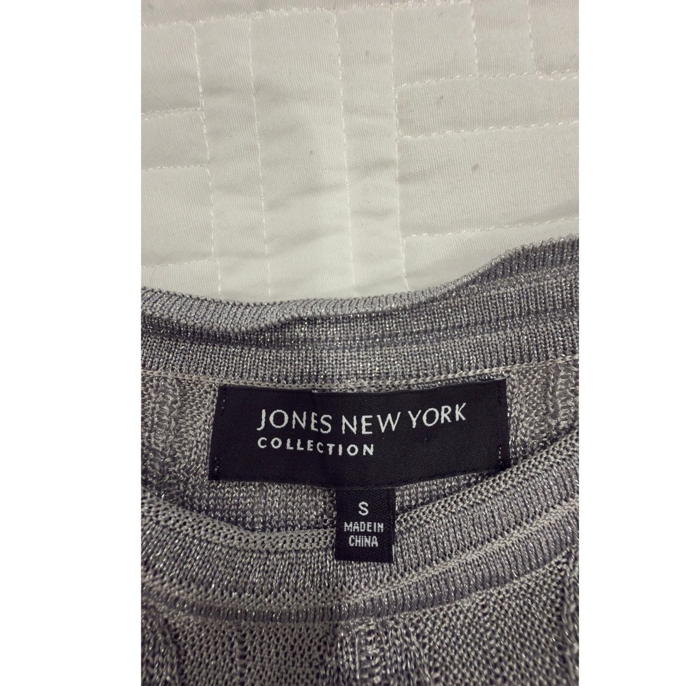 Jones New York Collection Silver Metallic Knit Top Cap Sleeve Boat Neck Small - Picture 3 of 9